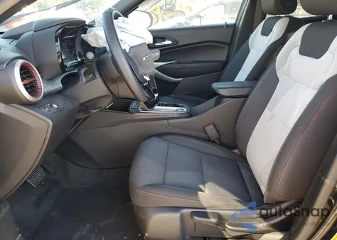 2025 Chevrolet Trax 1Rs from USA, damaged, VIN KL77LGEP5SC249669